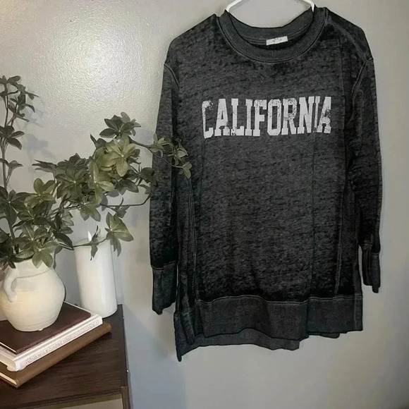 Maurice’s Women’s California Casual Sweatshirt - Picture 2 of 5